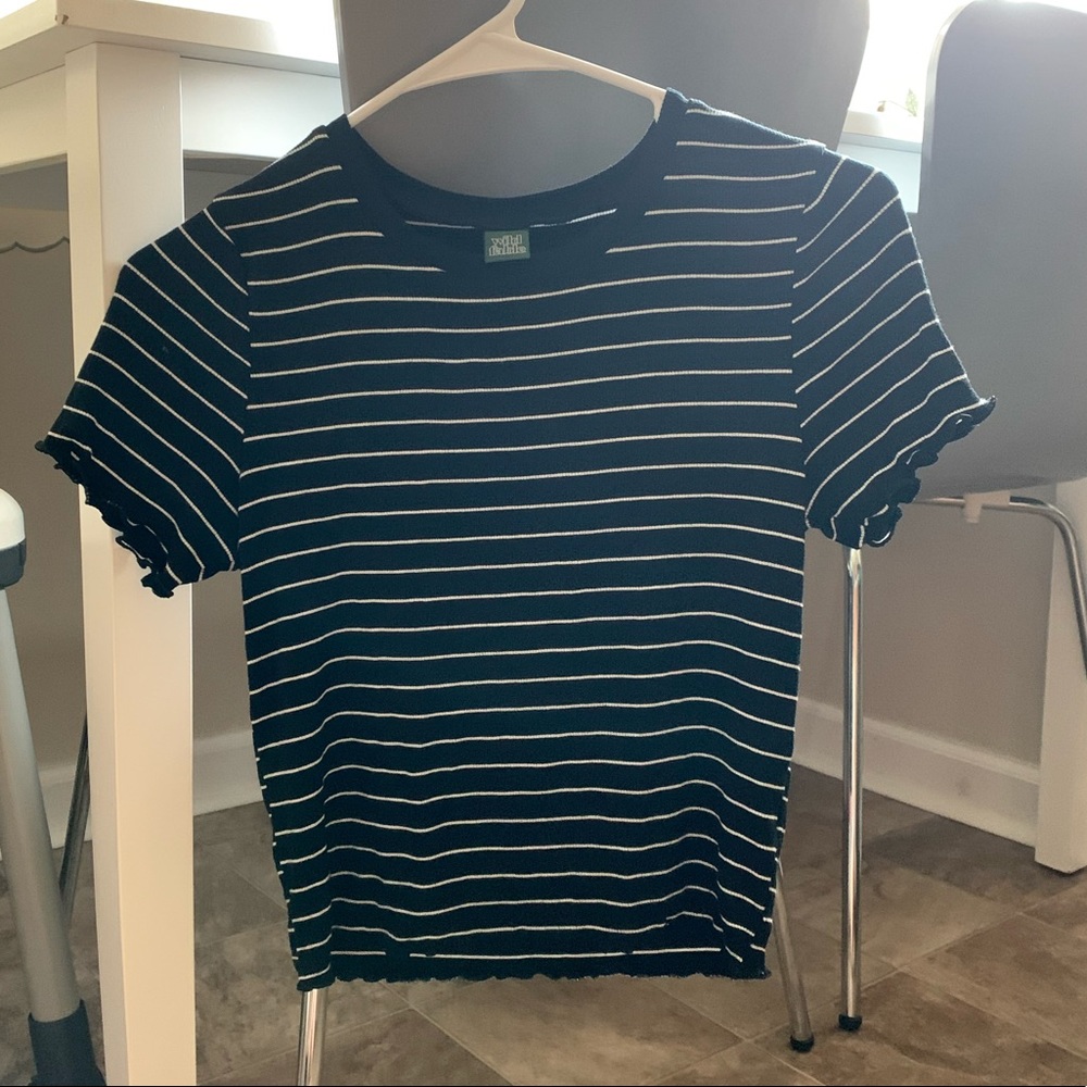 Lettuce edge top (NWOT)